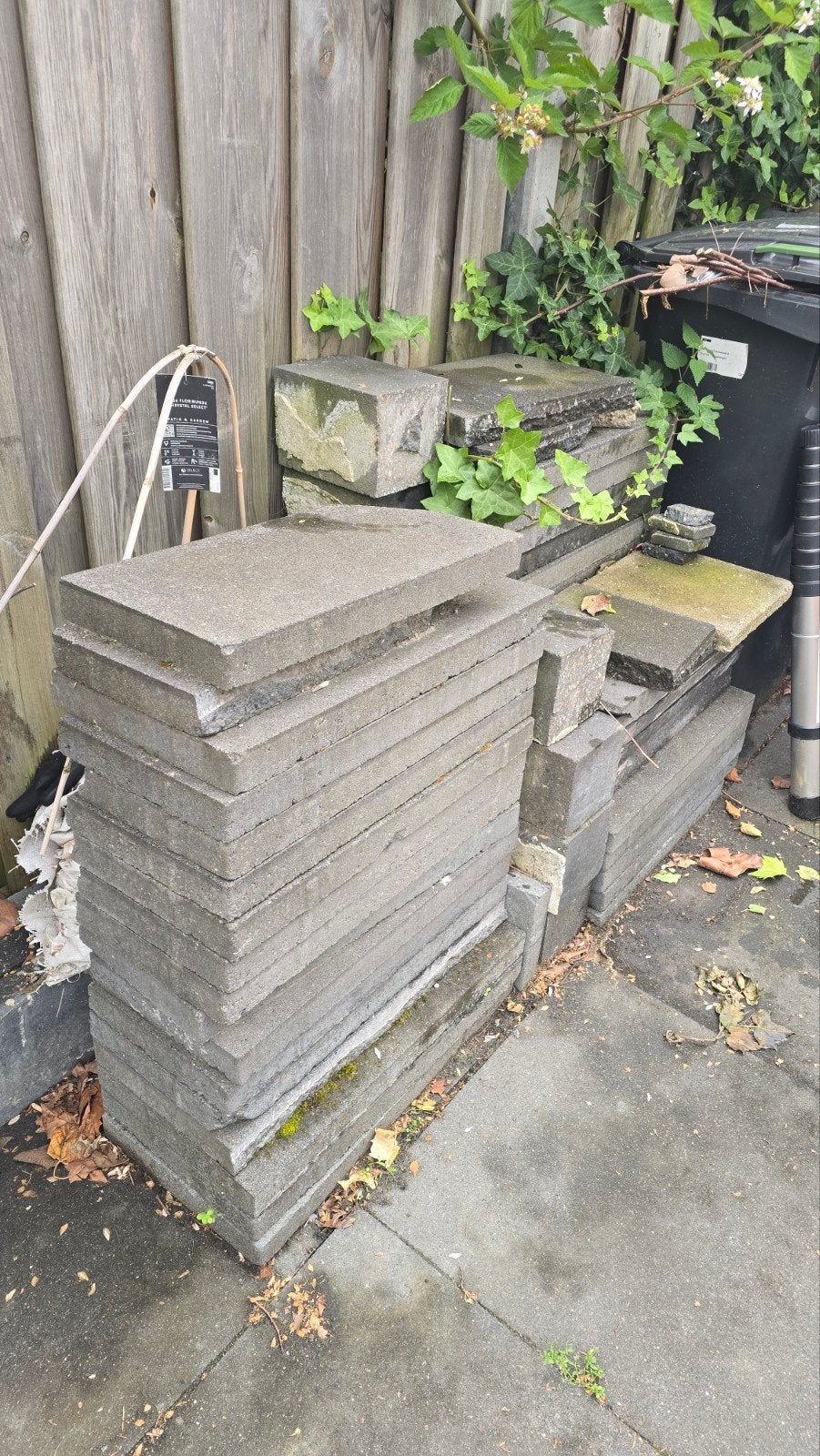 Gebruikte terrastegels van beton GRATIS afhalen, Ophalen, Gebruikt, 10 m² of meer, Beton