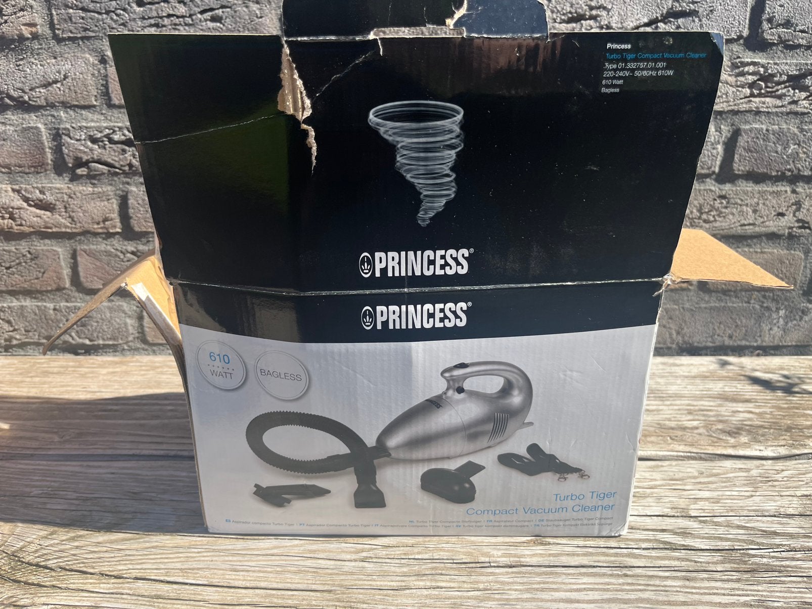 Princess Turbo Tiger Compact Vacuüm cleaner a610 watt., Ophalen, Nieuw, Minder dan 1200 watt