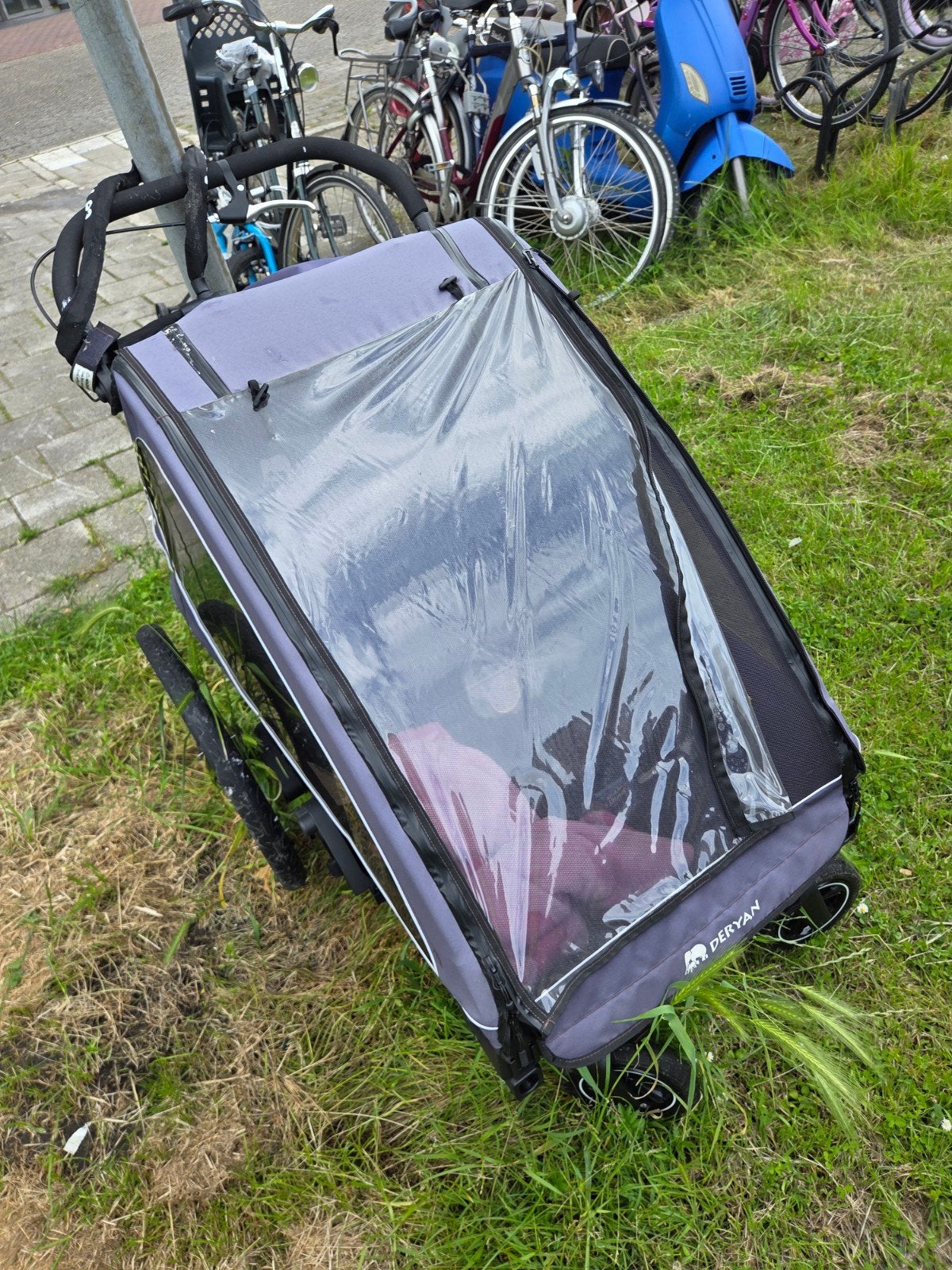 Deryan fietskar 2 zits - Comfortabel en veilig, Fietsen en Brommers, Fietsaccessoires | Aanhangers en Karren, Gebruikt, Deryan