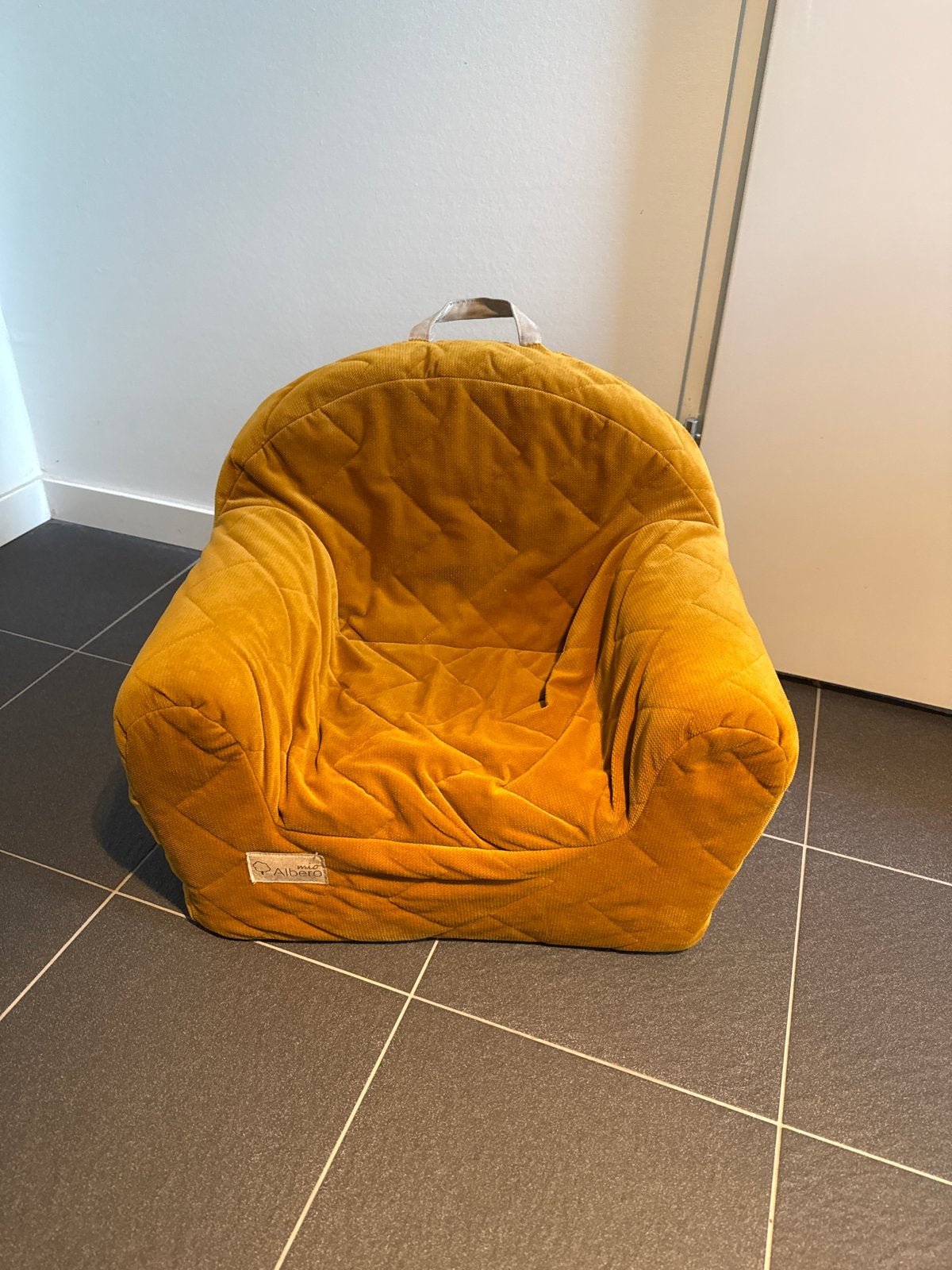 Kinder fauteuil goud/bruin - Mio Albero, Ophalen, Zo goed als nieuw, Stoel