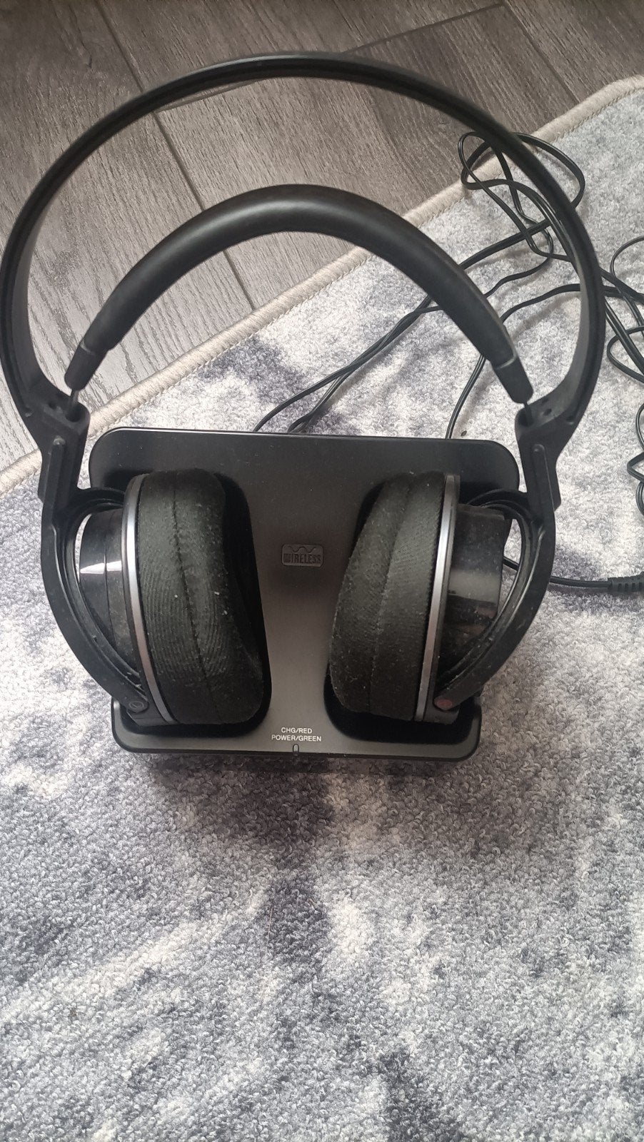 Sony draadloze koptelefoon met oplaadstation, Audio, Tv en Foto, Koptelefoons, Ophalen, Gebruikt, Draadloos, Zwart