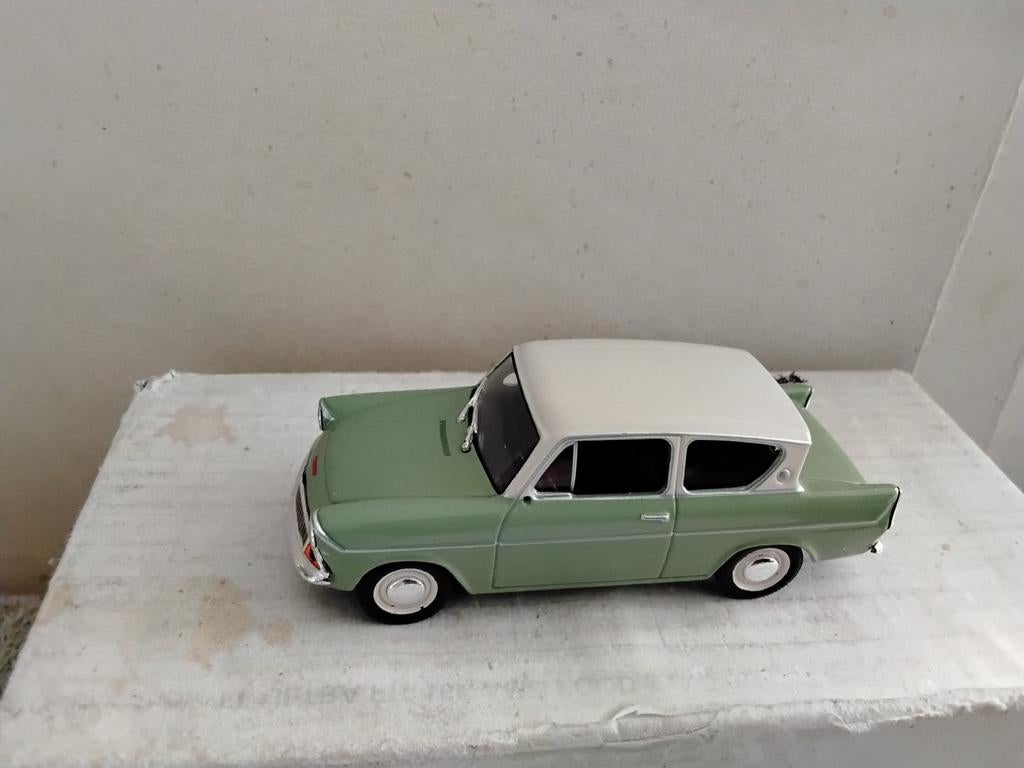 FORD  ANGLIA  FASCINANTE    SCHAAL 1: 43, Ophalen of Verzenden, Auto, Overige merken