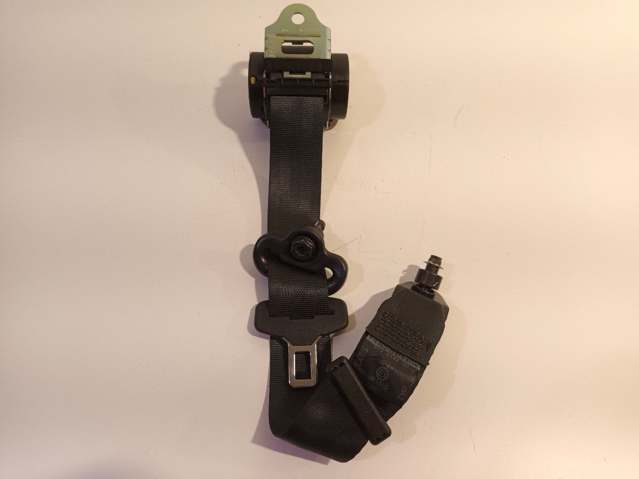 Veiligheidsgordel links achter Fiat Panda, Auto-onderdelen, Onderdelen@venauto.nl, Van der Ven Autorecycling B.V., Gebruikt, Ettenseweg 76, 4706 PB Roosendaal, The Netherlands