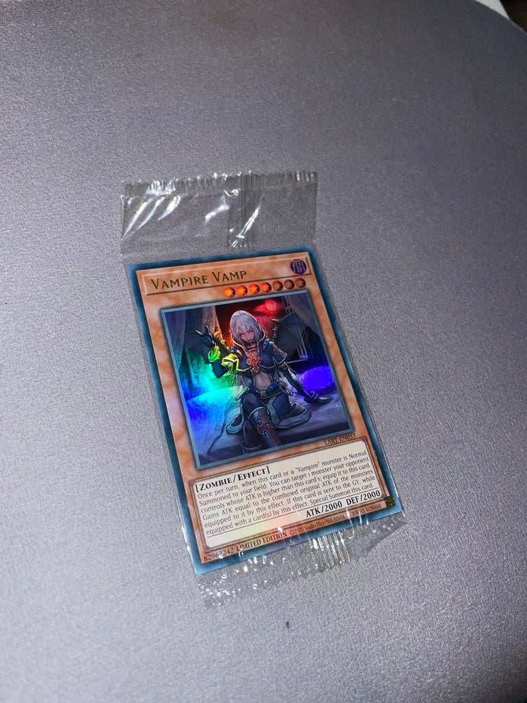 Yu-Gi-Oh! Sealed promo Vampire Vamp Lost Art, Ophalen of Verzenden, Nieuw, Losse kaart, Foil