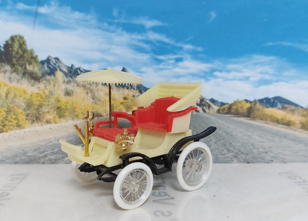 1:43 Peugeot Type 19 Victoria Phaeton 1898; Guisval #2, Hobby en Vrije tijd, Modelauto's | 1:43, Ophalen of Verzenden, Zo goed als nieuw