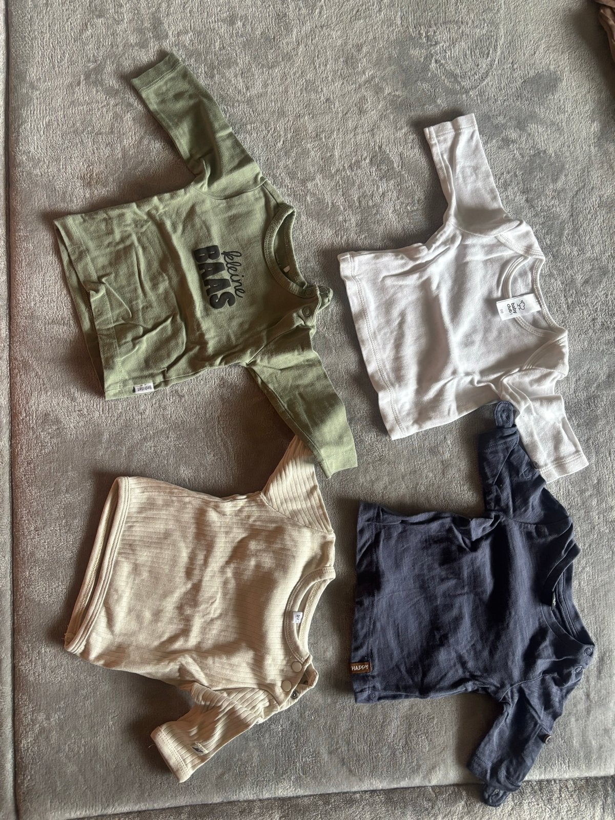 Set van 4 baby rompers met lange mouwen, Ophalen, Zo goed als nieuw