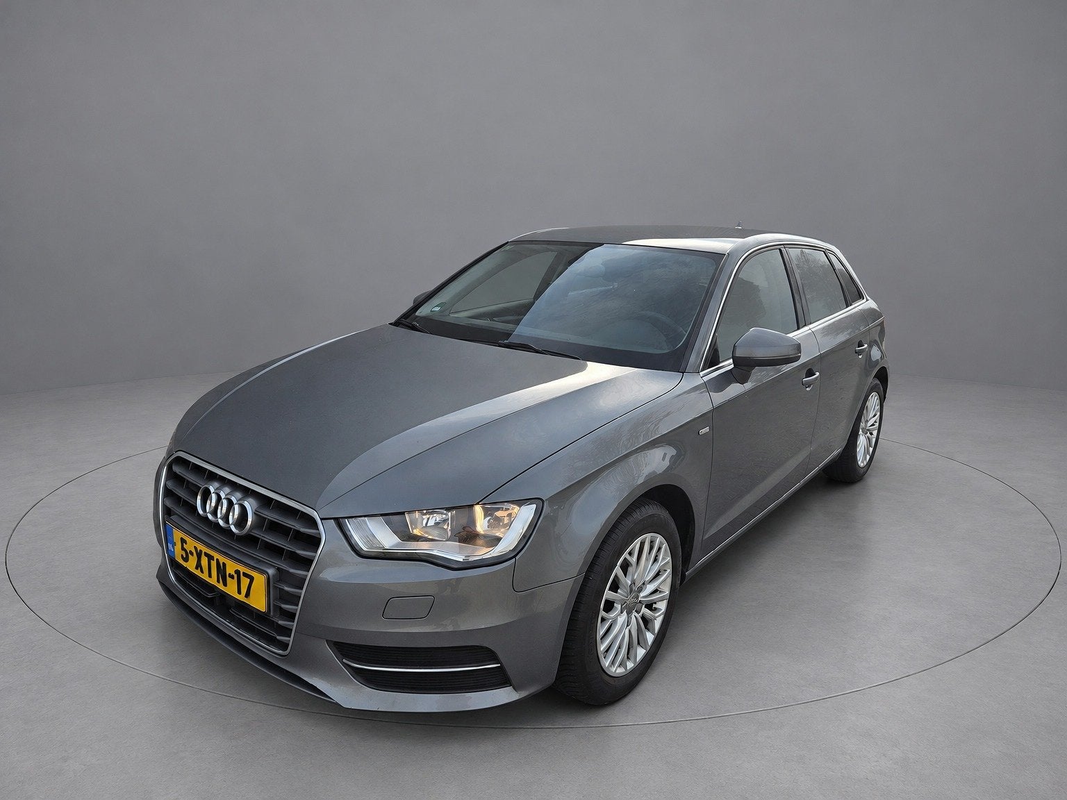 Audi A3 Sportback 1.2 TFSI Ambiente (bj 2014, automaat), Auto's, Gebruikt, Euro 6, 4 cilinders, Origineel Nederlands