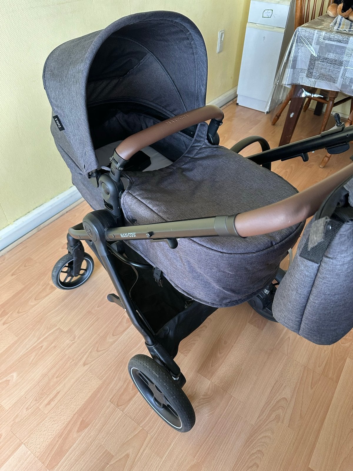 Maxi-Cosi Zelia S Trio 3-in-1 Baby stroller, Kinderen en Baby's, Ophalen, Zo goed als nieuw, Combiwagen, Met autostoeltje