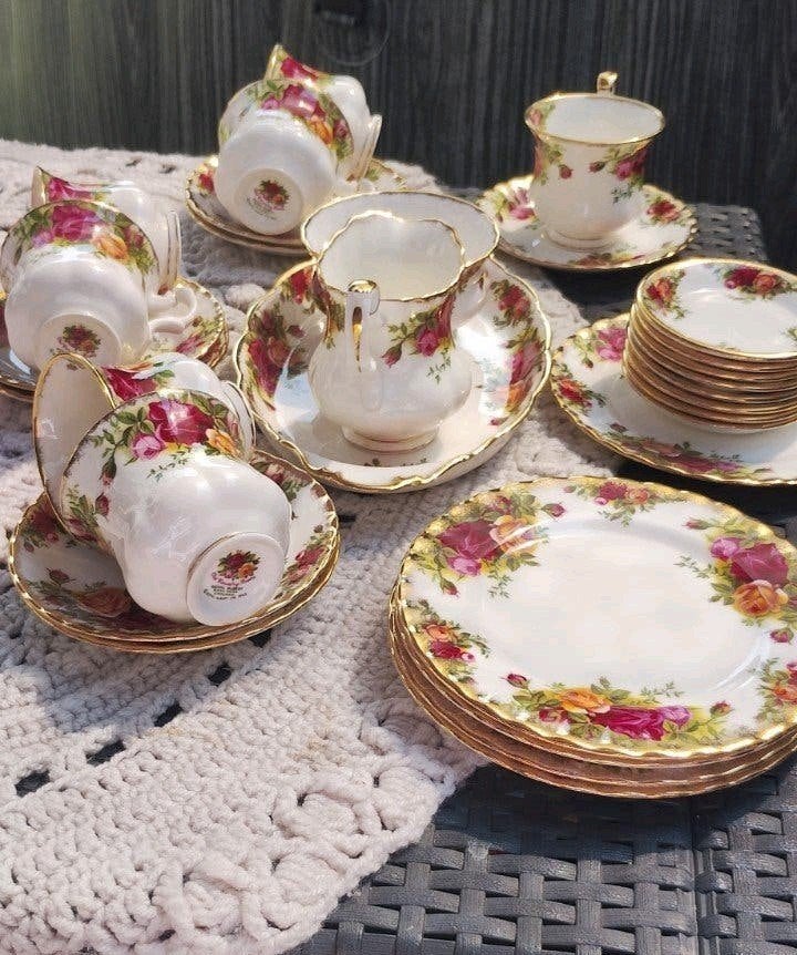 Royal Albert Old Country Roses Servies - Vintage Set, Verzenden