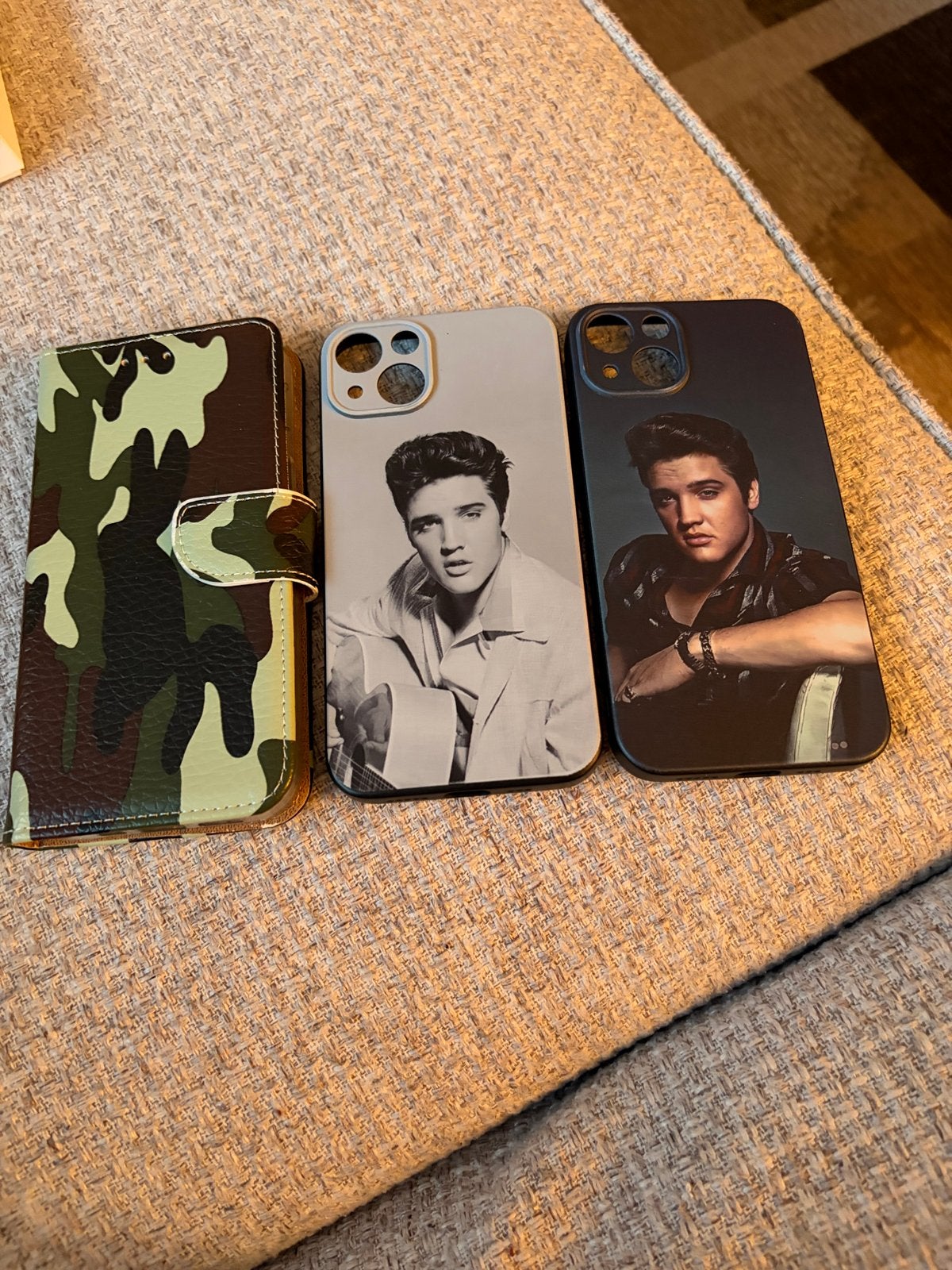 3 iPhone 13 hoesjes: Camouflage en Elvis Presley designs, Kunststof, Hoesje of Tasje, Ophalen of Verzenden, Meerkleurig