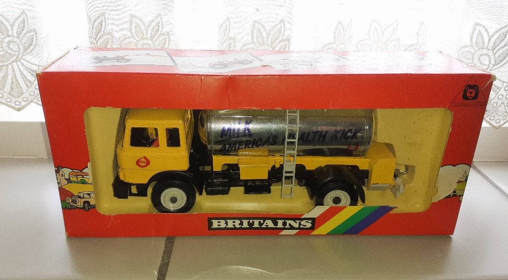 Milk tanker - britains, Hobby en Vrije tijd, Ophalen of Verzenden, Zo goed als nieuw, Tractor of Landbouw, Britains