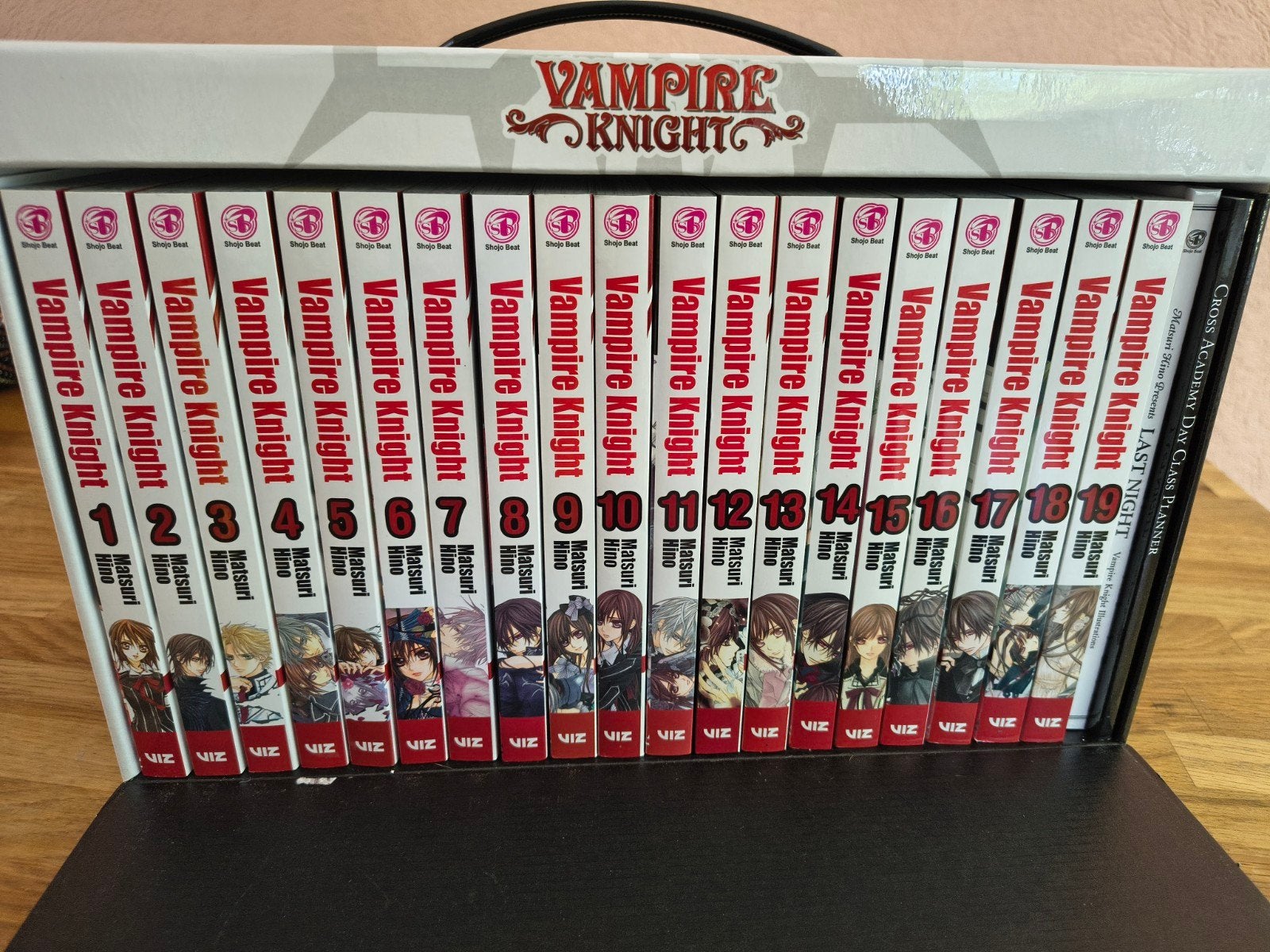 Vampire Knight Complete Box Set Manga Vol. 1-19 engels, Complete serie of reeks, Ophalen of Verzenden, Zo goed als nieuw, Matsuri Hino