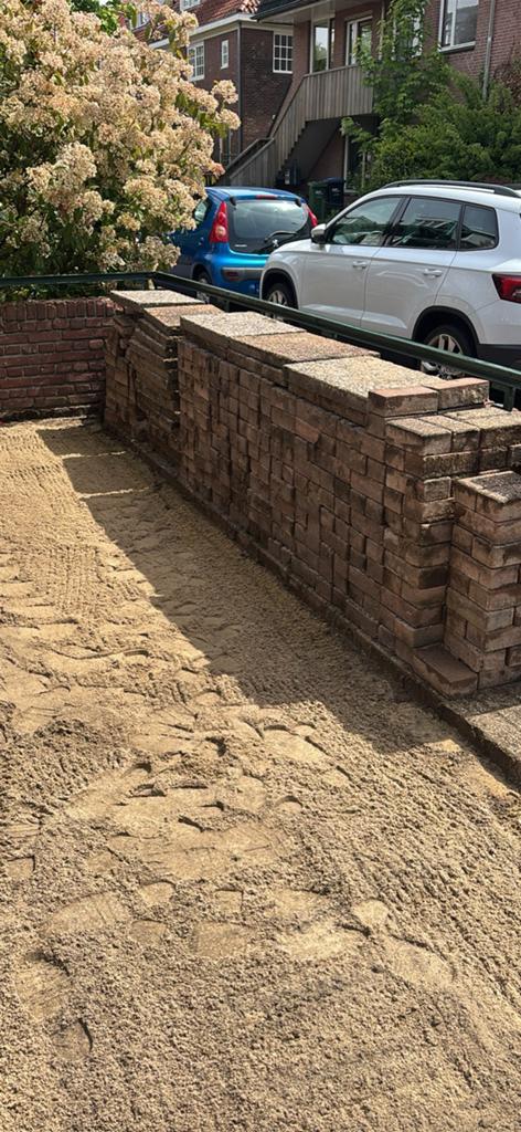 Gratis ophalen tegels nijmegen, Tuin en Terras, Palen, Balken en Planken, Ophalen, Zo goed als nieuw
