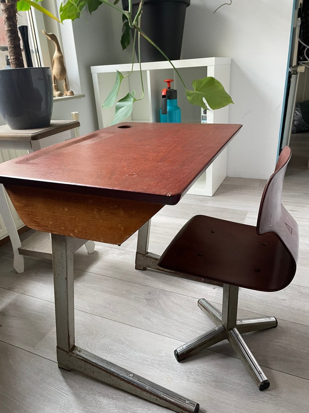 Schoolbankje plus bureau, Huis en Inrichting, Ophalen, Gebruikt, Vintage, Minder dan 50 cm