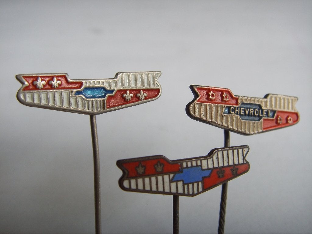 Chevrolet oldtimerauto speldjes 3 x verschillend, Verzenden, Gebruikt, Merk, Speldje of Pin