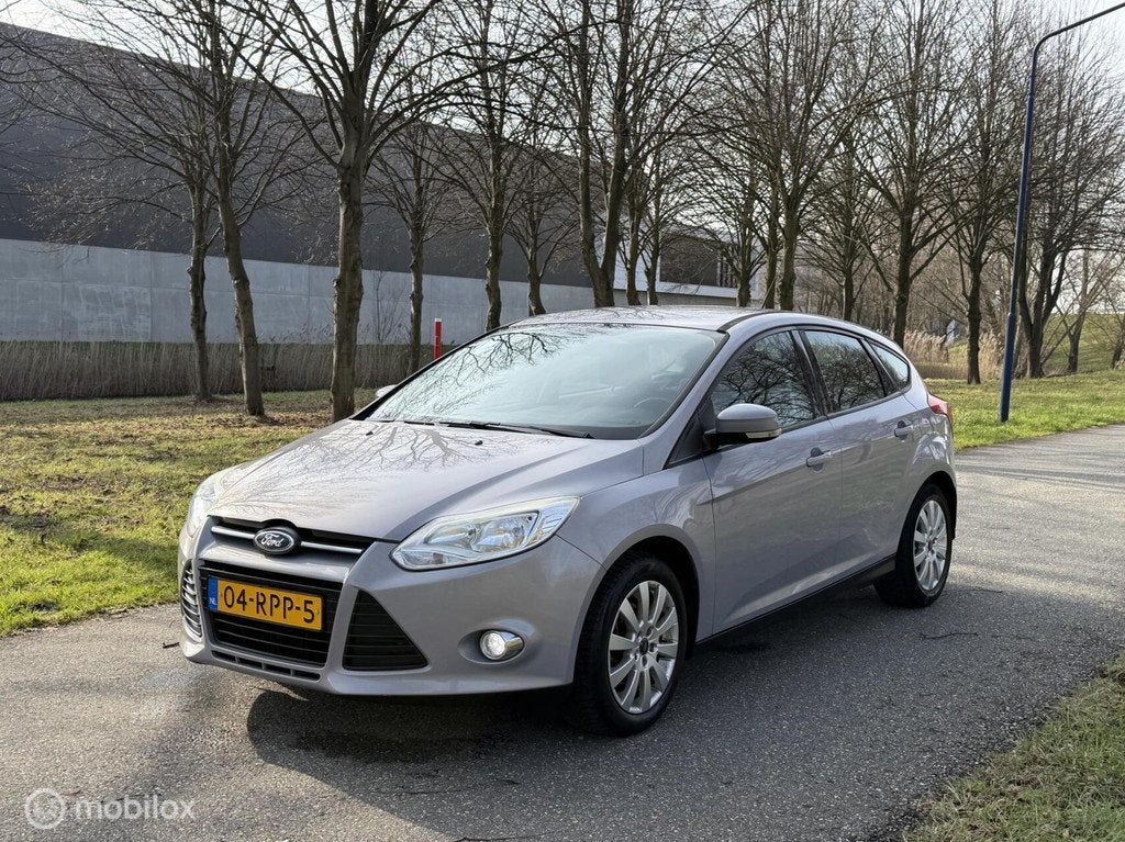 Ford Focus 1.6 TI-VCT Trend*APK 9/26*NAVI*AIRCO*5 DRS, Stof, Gebruikt, 4 cilinders, 635 kg