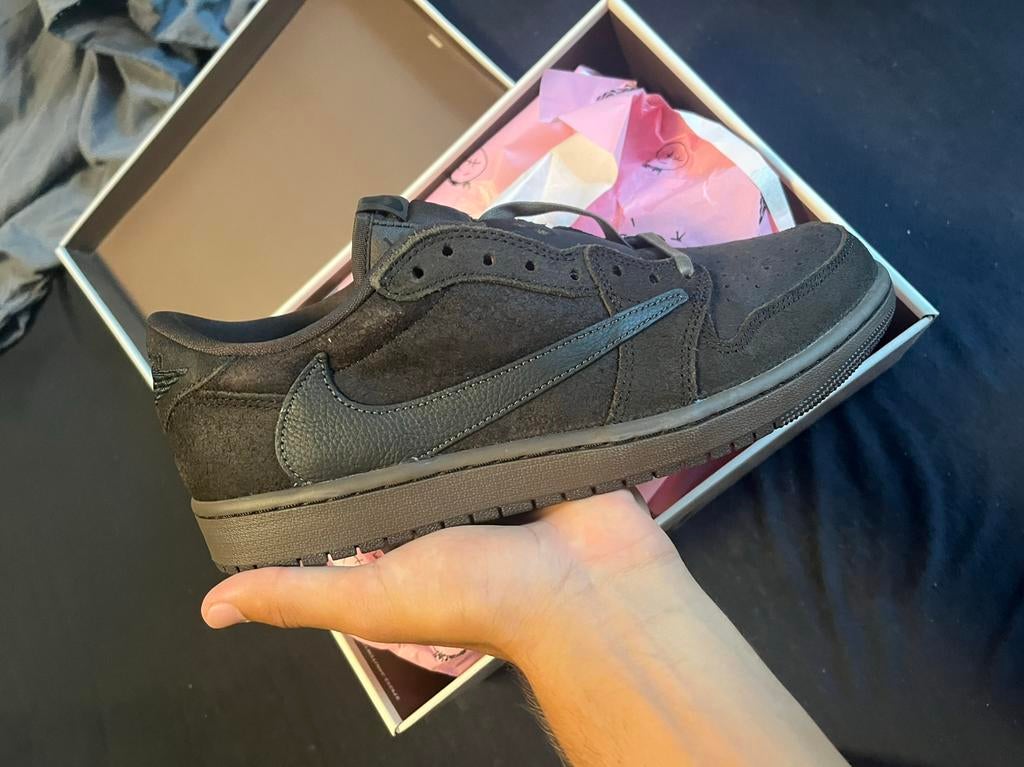 Jordan 1 low travis scot velvet brown 43, Ophalen of Verzenden, Zo goed als nieuw
