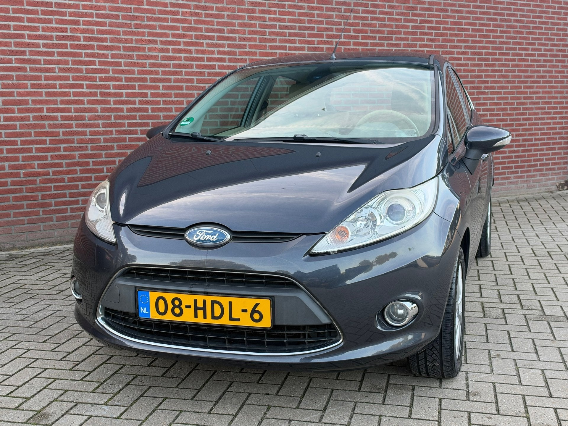 Ford Fiesta 1.25 Ghia / Nap / Lage Km stand / Airco / Elektr, Voorwielaandrijving, 1242 cc, 82 pk, Origineel Nederlands