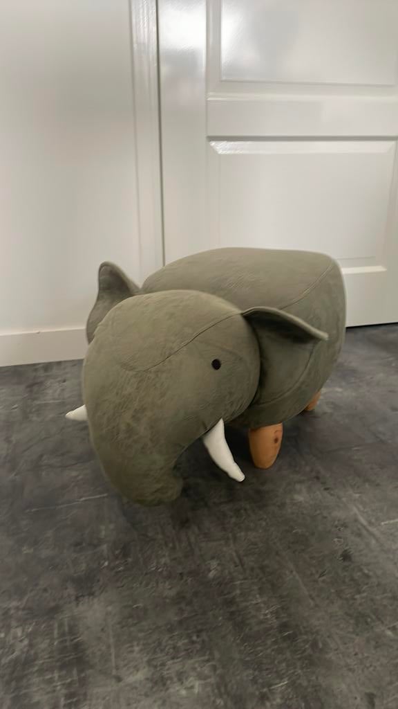 Poef olifant, Ophalen, Zo goed als nieuw, Rond, Minder dan 50 cm