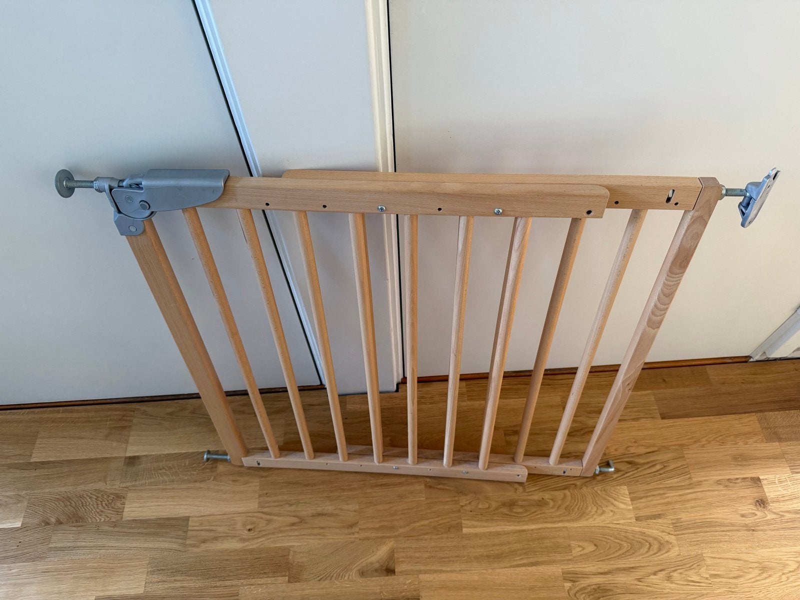 Houten veiligheidshekje met boorinstallatie, lichte schade, Ophalen, Gebruikt, Hout, Schroefhekje