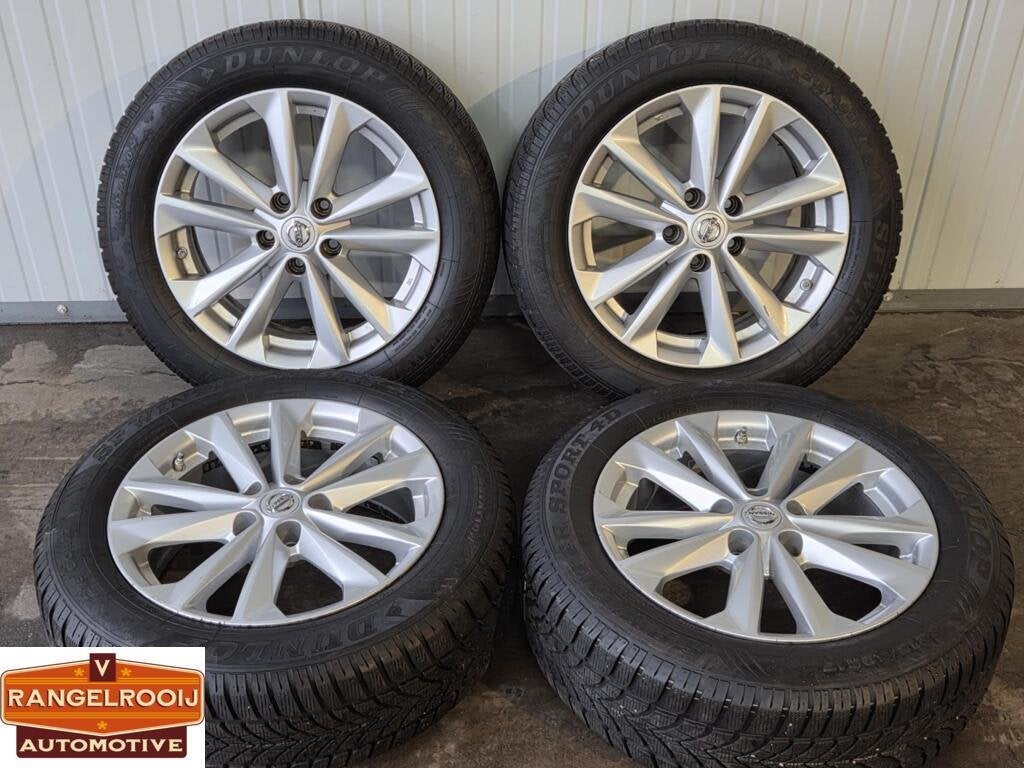 4 org. 17" lm velgen met winterbanden Nissan Qashqai II, Ophalen, Banden en Velgen, 17 inch, Winterbanden