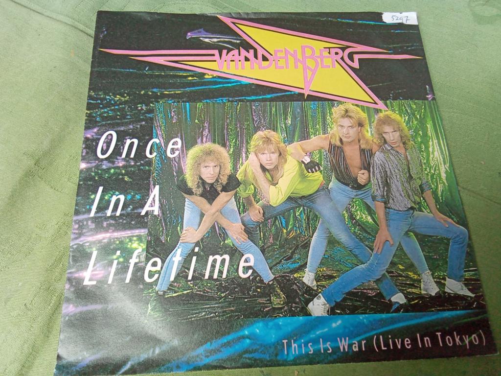 Vandenberg.        Once in a lifetime.     This is war, Verzenden, Zo goed als nieuw, Pop