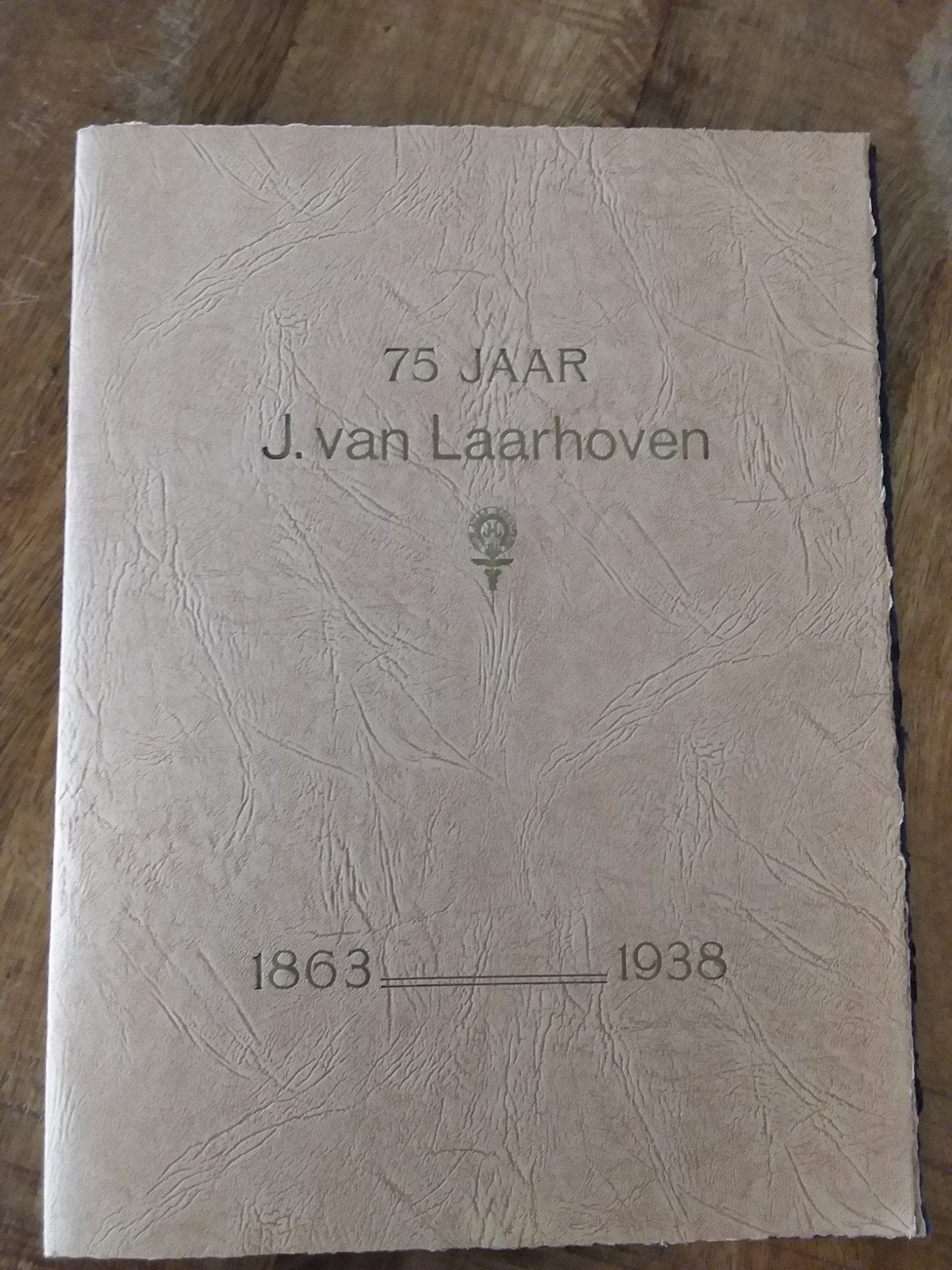 75 Jaar J. van Laarhoven Tilburg (1863-1938) met bijlagen, Ophalen of Verzenden, Zo goed als nieuw, Onbekend, Catalogus