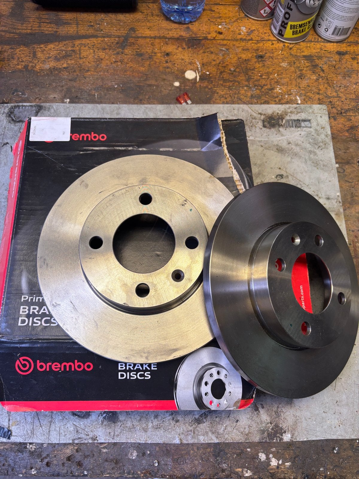 Nieuwe Brembo Remschijven voor Golf MK2, Ophalen of Verzenden, Nieuw, Volkswagen