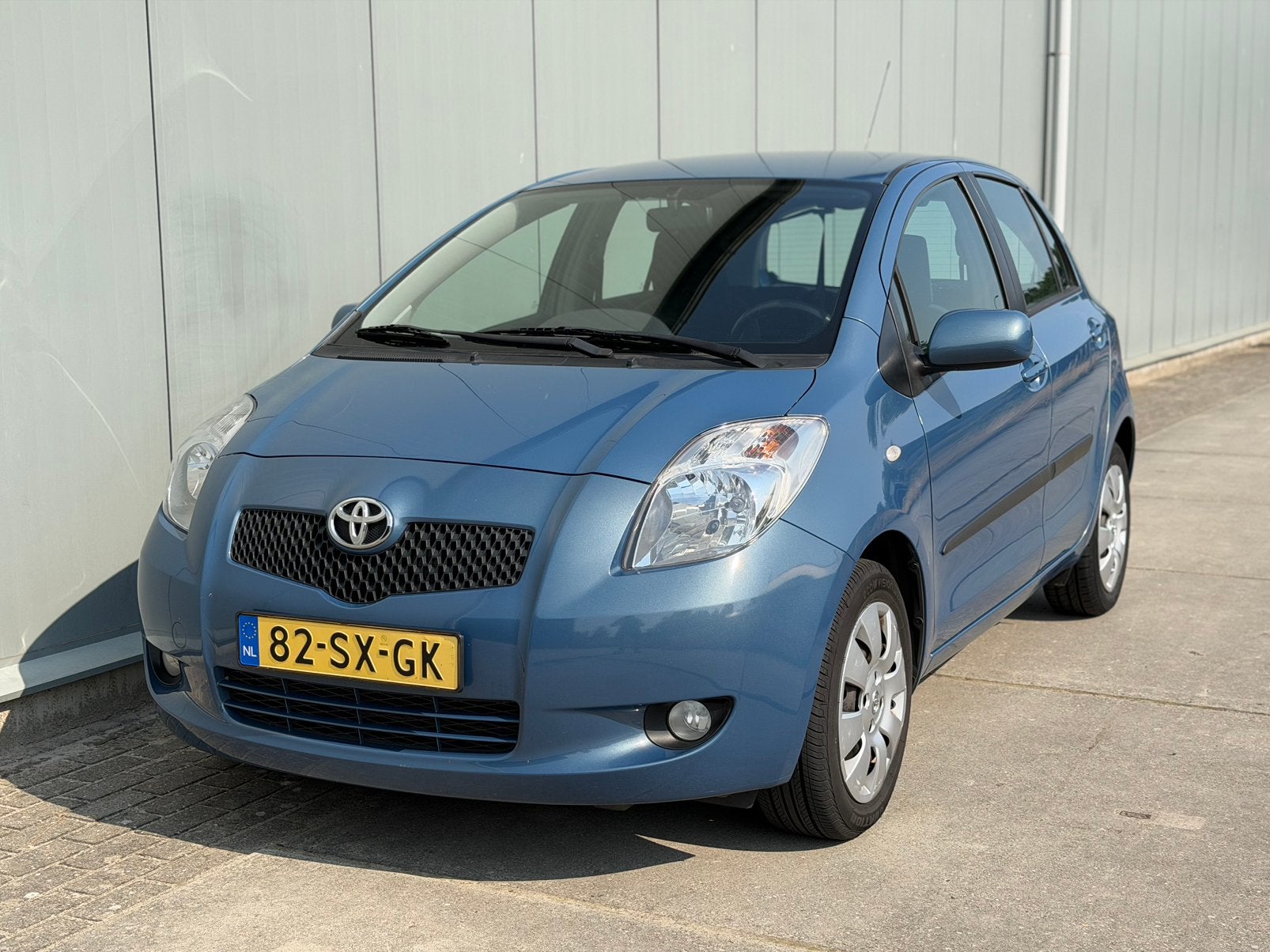 Toyota Yaris 1.3 16V Vvt-i 5DR AUTOMAAT / | NAP | Airco, Auto's, Euro 5, Stof, 40 €/maand, 4 cilinders