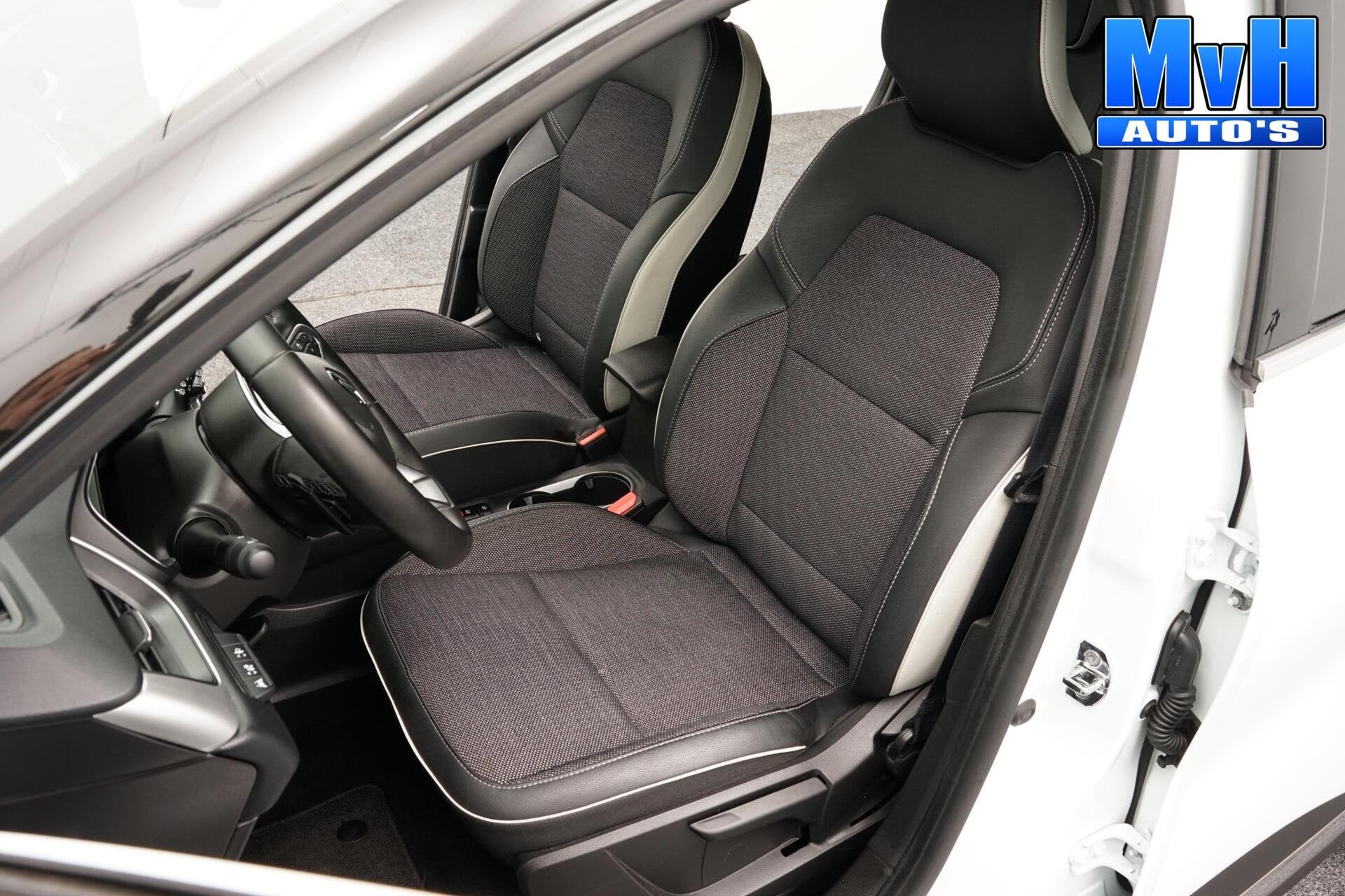 Renault Captur 1.3 TCe 140 Intens|PARELMOER|CAMERA|LED|NAP, Auto's, Gebruikt, 4 cilinders, Met garantie (alle), Leder en Stof