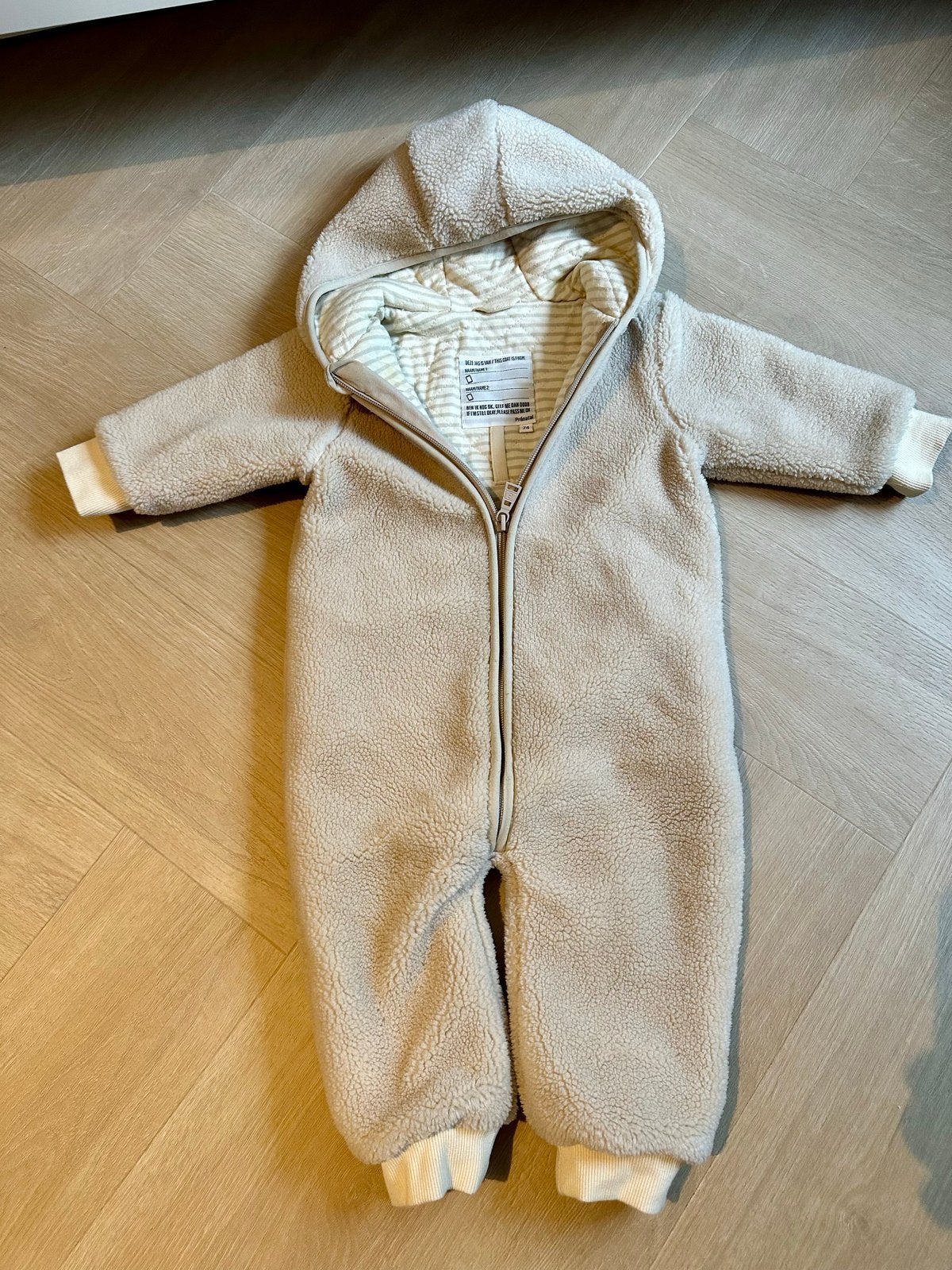 Warme teddy winterjas/onesie van Prénatal, maat 74, Ophalen of Verzenden, Zo goed als nieuw, Jongetje of Meisje