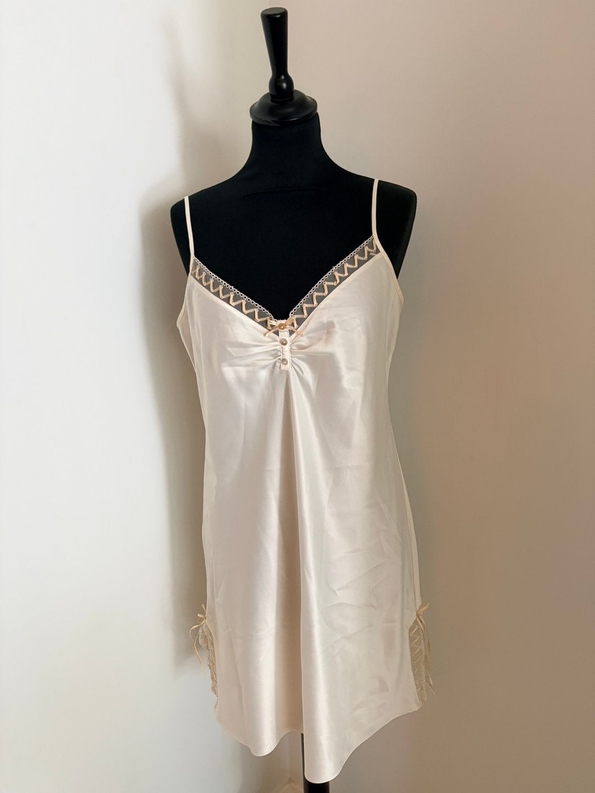 Darjeeling nacht japon crème maat 42 ZGAN!!!, Kleding | Dames, Ophalen of Verzenden, Zo goed als nieuw, Maat 42/44 (L)