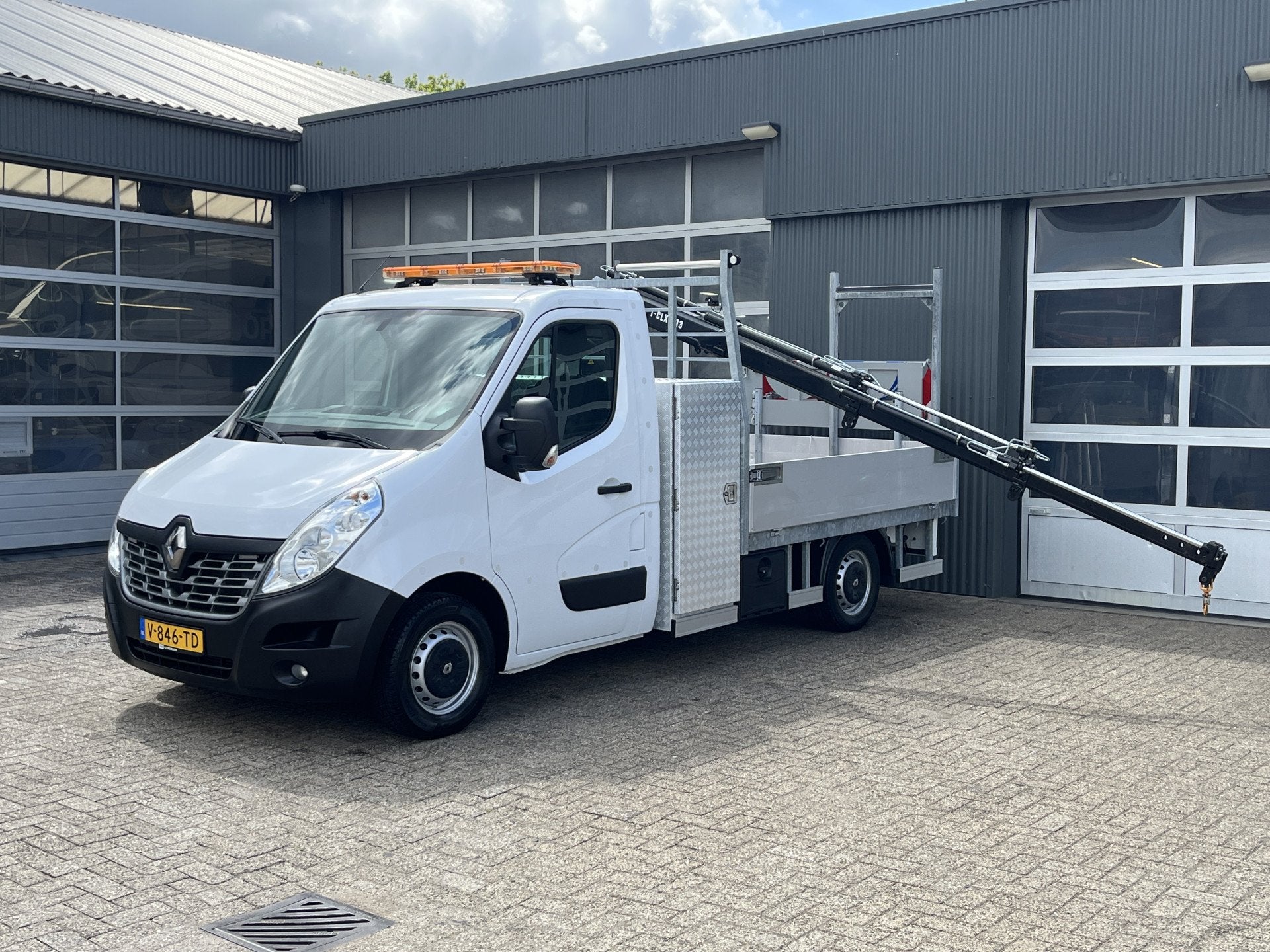 Renault Master T35 2.3 dCi Hiab Laadkraan T-CLX 013 Trekhaak, Voorwielaandrijving, 145 pk, Stof, Gebruikt