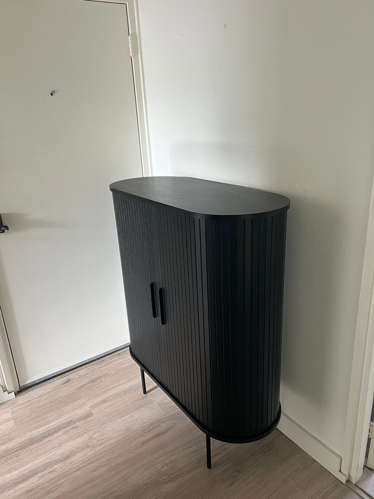 by fonQ Alon opbergkast / designkast – Zwart Eiken, Ophalen, Zo goed als nieuw, 25 tot 50 cm, 100 tot 150 cm