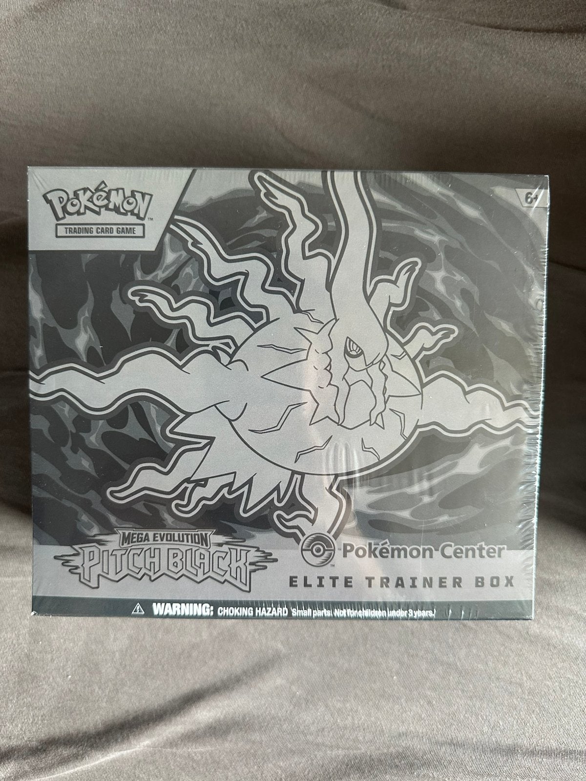 Pitch Black POKEMON CENTER ETB, Ophalen of Verzenden, Zo goed als nieuw, Overige typen