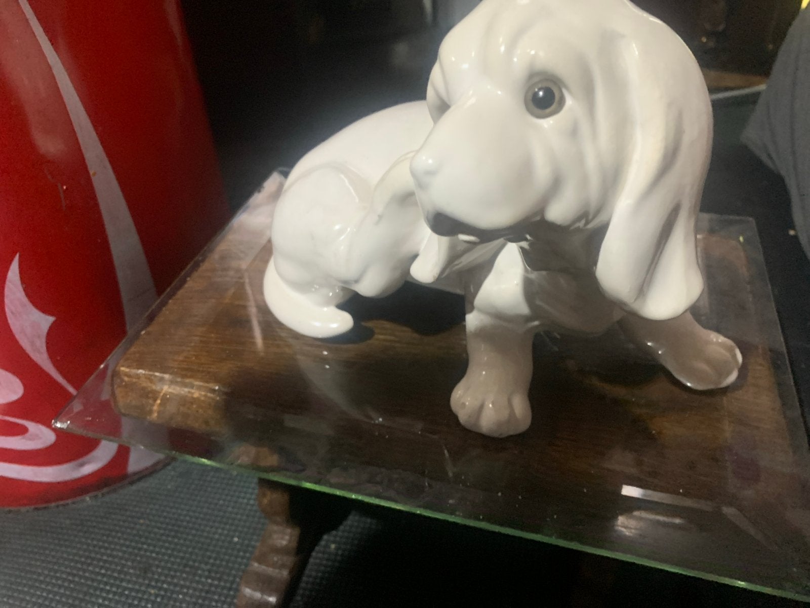 Vintage porseleinen hond beeldje - Basset Hound, Verzamelen, Beelden en Beeldjes, Ophalen of Verzenden, Zo goed als nieuw, Dier