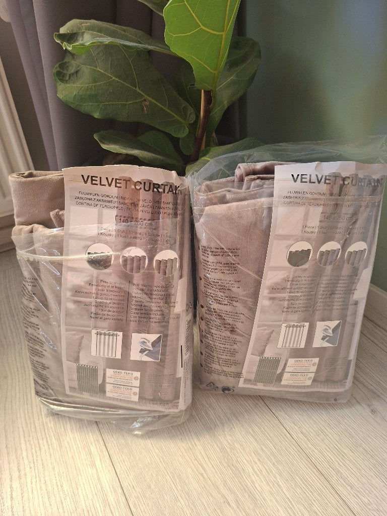 Nieuwe fluwelen Gordijnen, Huis en Inrichting, Stoffering | Gordijnen en Lamellen, Ophalen, 100 tot 150 cm, 200 cm of meer, Nieuw