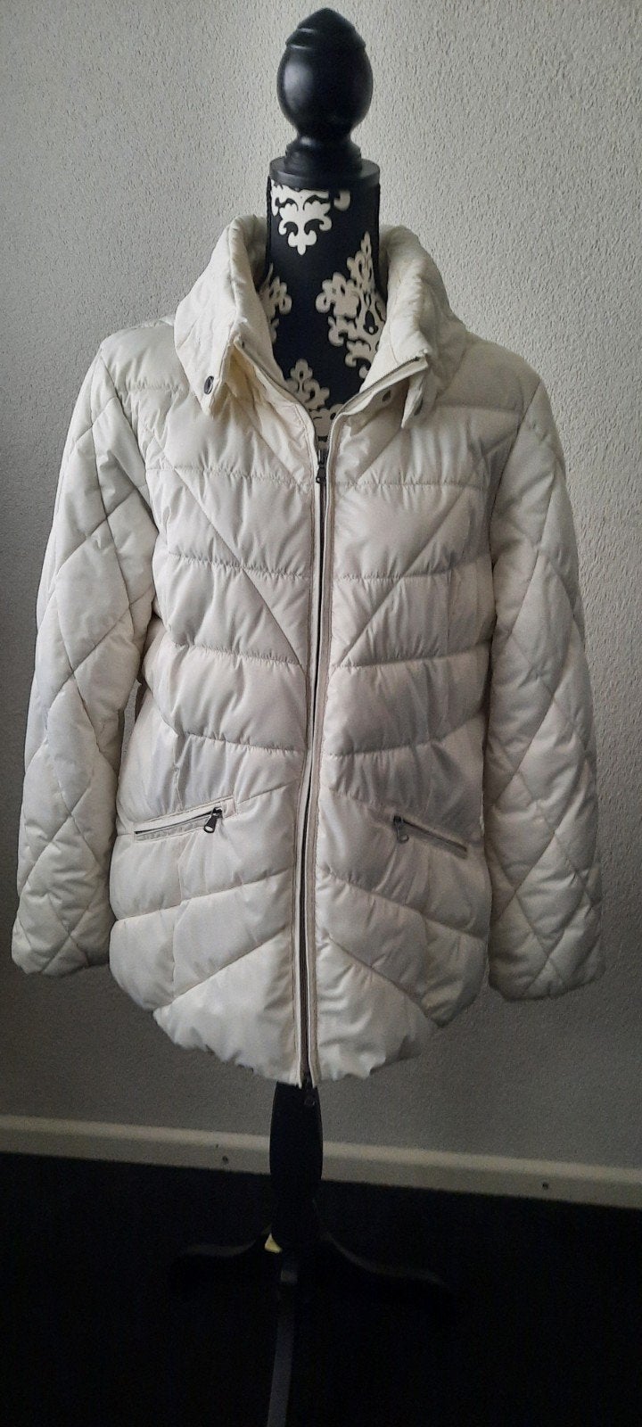 Bonita Dames Winterjas Maat 42 - Off-white, Nieuwstaat, Verzenden, Wit, Maat 42/44 (L), Nieuw