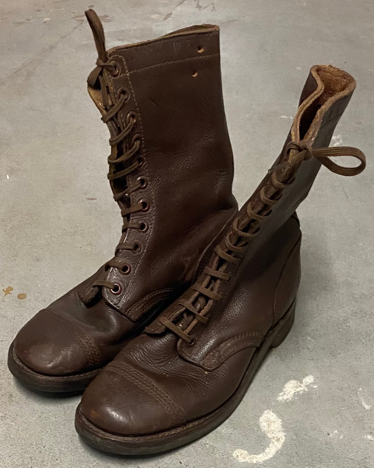 Nederlandse legerlaarzen maat 43 - 1971, Ophalen of Verzenden, Landmacht, Nederland, Kleding of Schoenen