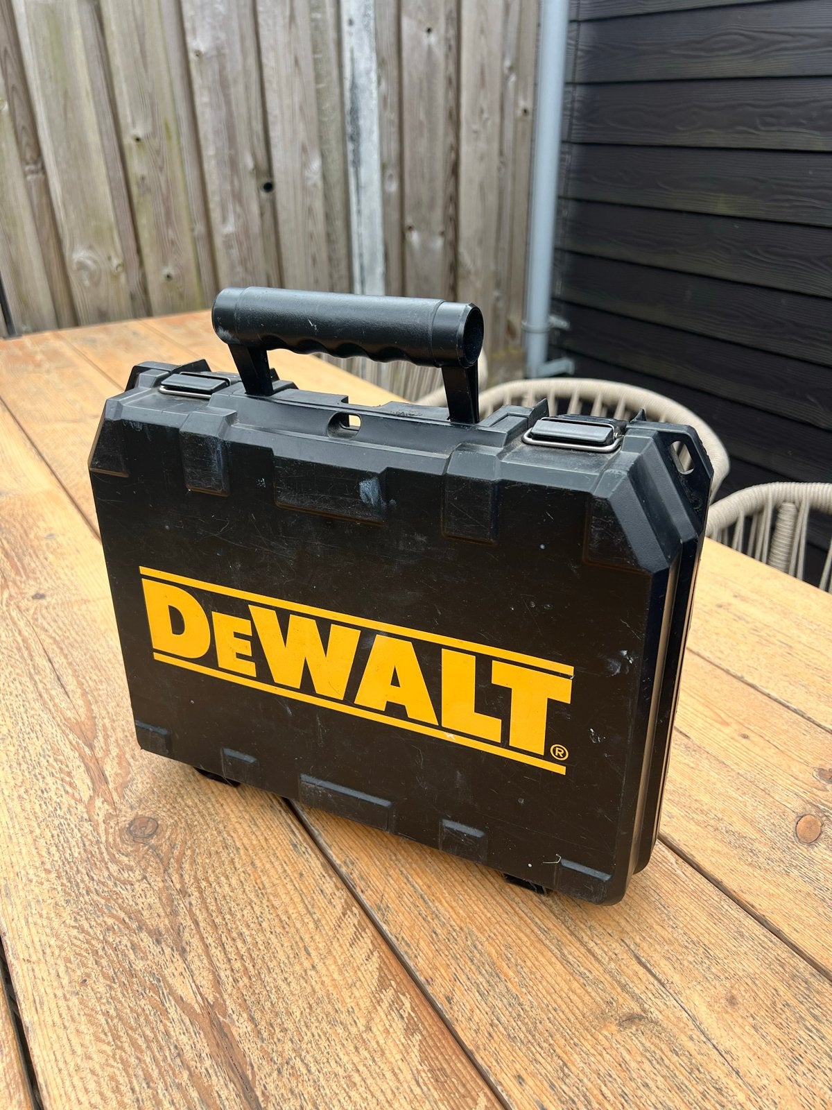 DeWalt Schroefboormachine met koffer, oplader en accu, Verzenden, Gebruikt, Boor- en Schroefmachine