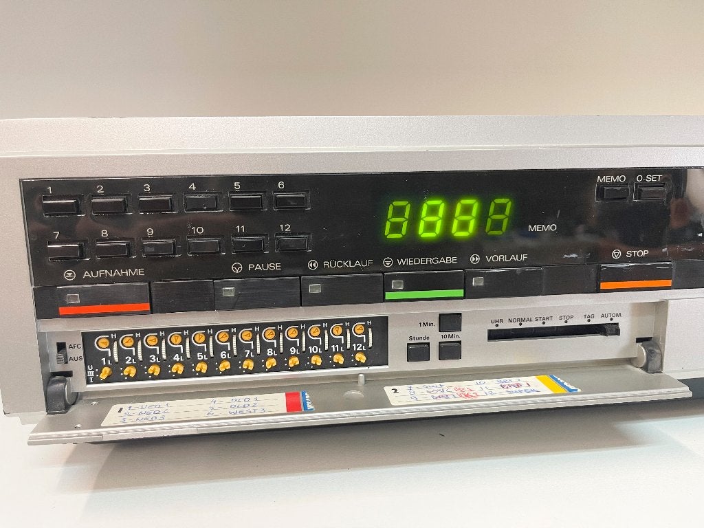 GRUNDIG Video 2 x 4 Video2000 (speel cassette niet af), Audio, Tv en Foto, Videospelers, N, Grundig, Video 2000-speler of -recorder