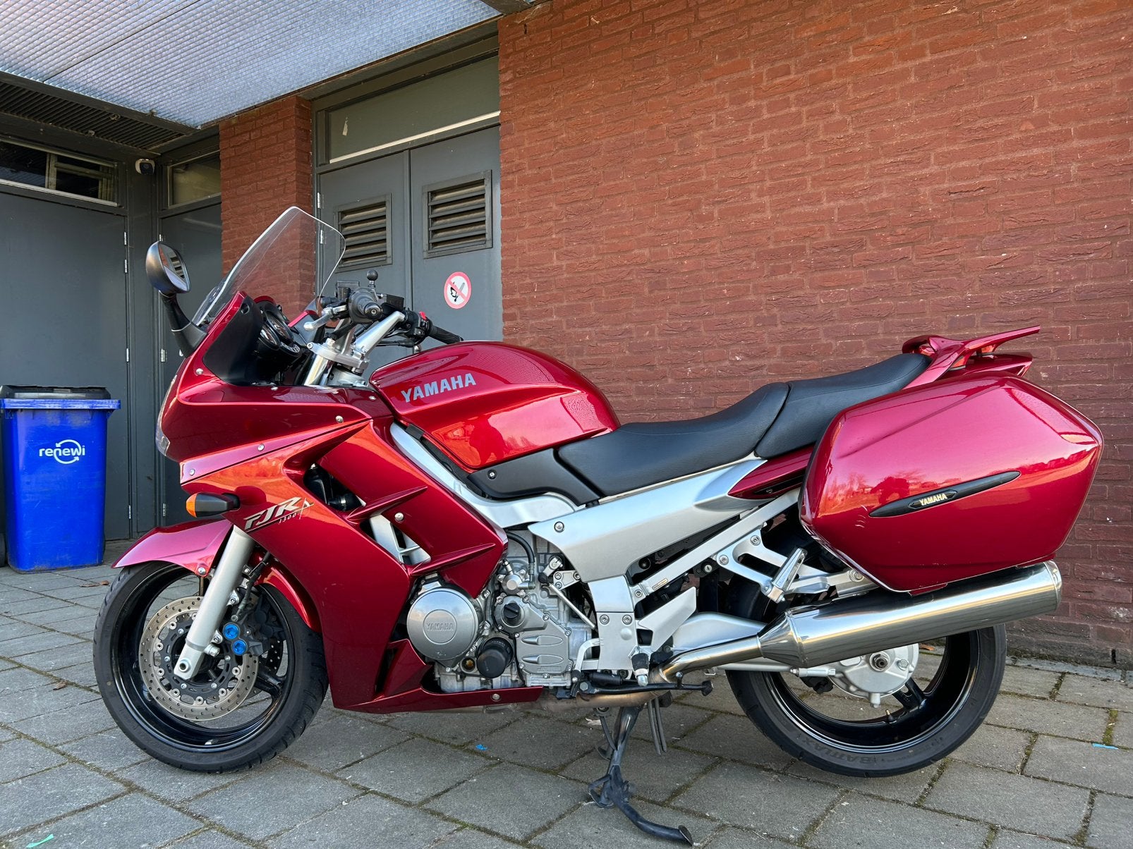 Yamaha FJR 1300 2003 Ruby Red zijkoffers, 1ste. Eigenaar