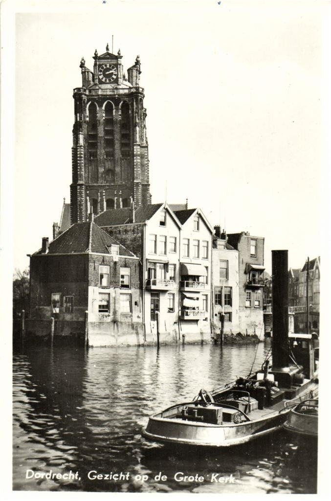 Dordrecht, Gezicht op de Grote Kerk - boot - ongelopen, Ophalen of Verzenden, 1960 tot 1980, Ongelopen, Zuid-Holland