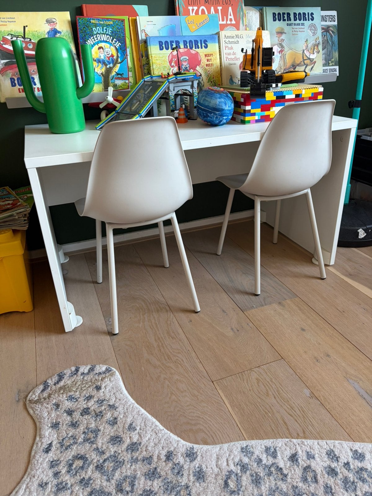 Ikea smastad tafel incl bijpassende stoeltjes, Huis en Inrichting, Stoffering | Vloerbedekking, Ophalen, Zo goed als nieuw, Wit