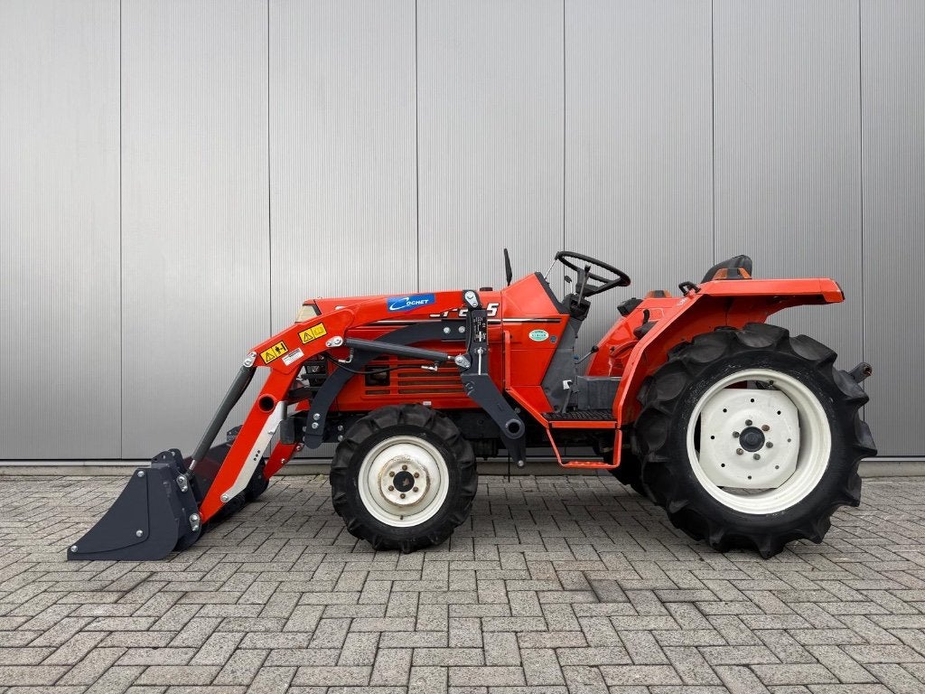 Kubota L1-215 minitrekker met voorlader - 25PK - 4WD