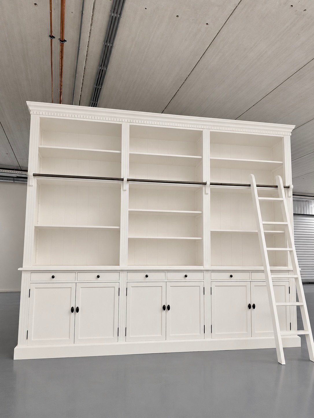 Grote Landelijke Boekenkast met Bibliotheekladder #K39, Met deur(en), 200 cm of meer, Pakhuis Zuidwest, Ophalen of Verzenden