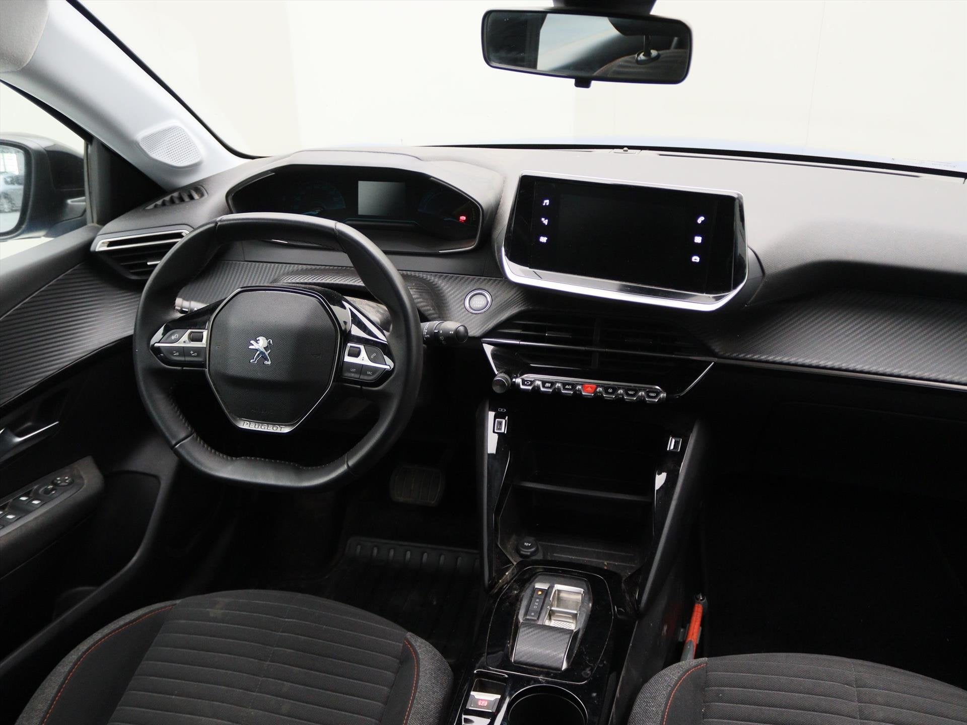 Peugeot e-208 EV Active Pack 50 kWh 136 pk 98,13% SoH [ NAVI, Auto's, Automaat, Gebruikt, Zwart, Blauw