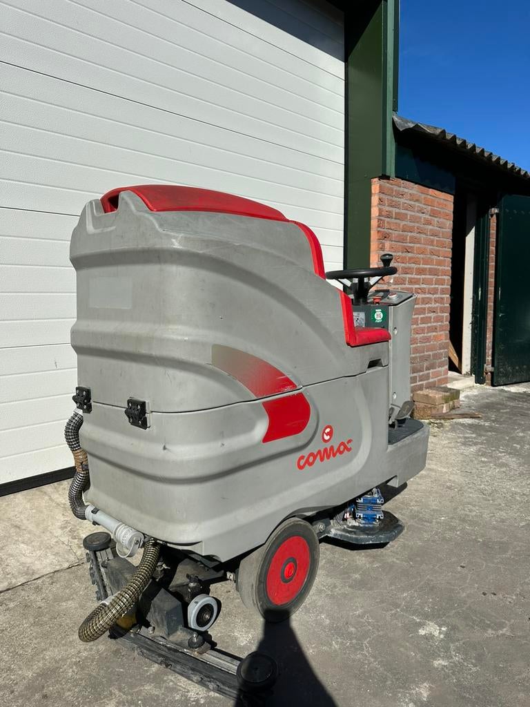 Comac Schrobzuigmachine, Ophalen, Overige typen