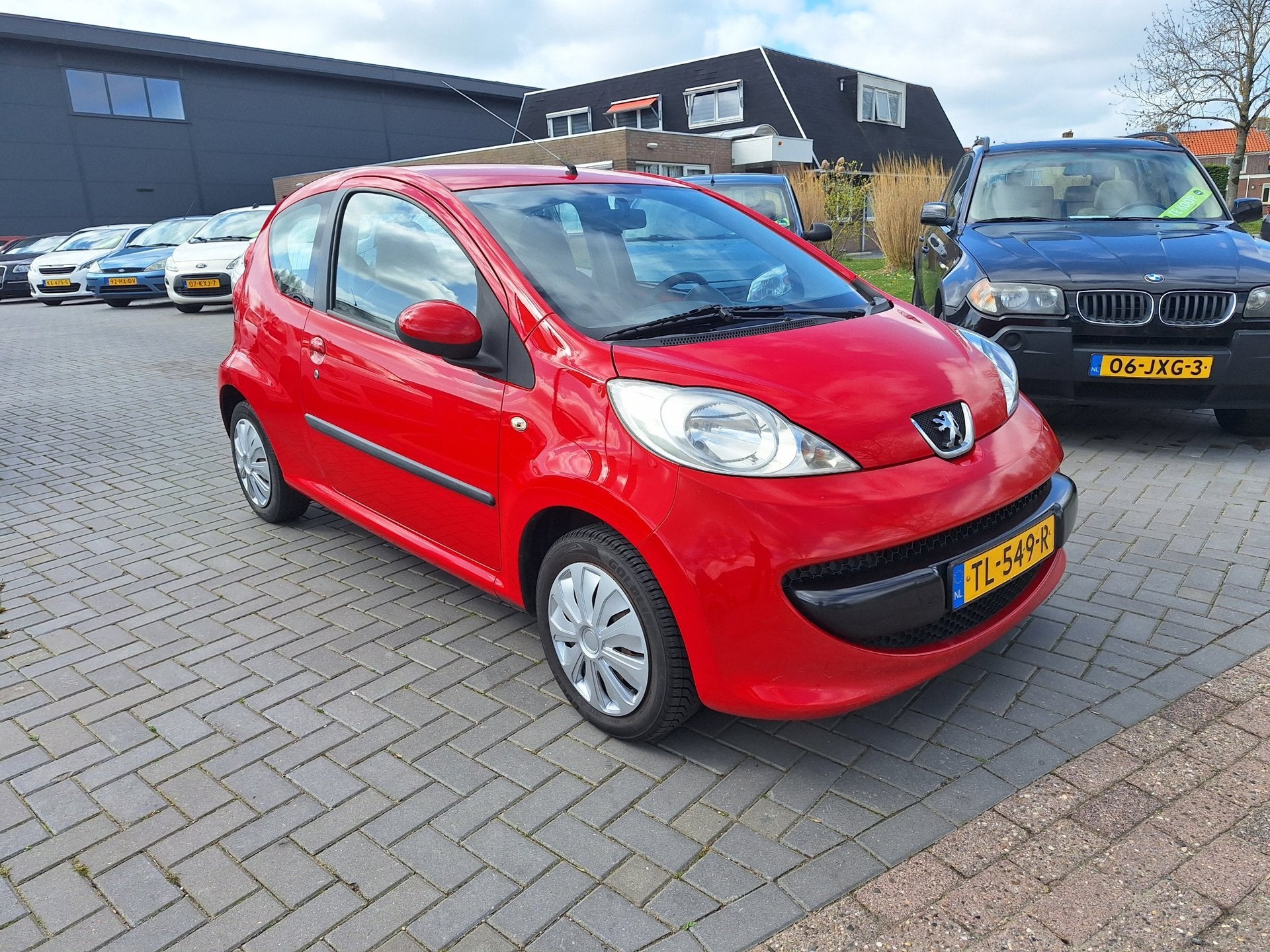 Peugeot 107 1.0-12V XR / Keurig ondeehouden / APK september, Auto's, Voorwielaandrijving, Gebruikt, 765 kg, 4 stoelen
