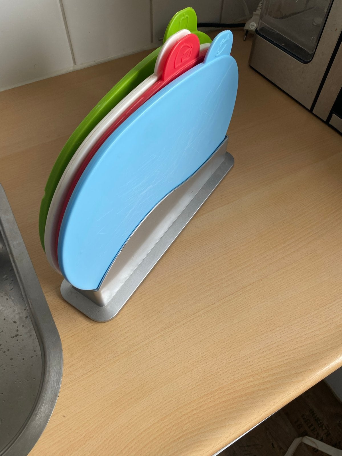 Snijplankenset met houder - Kleurrijk en praktisch, Gebruikt, Kunststof, Snij-/serveerplank, Ophalen of Verzenden